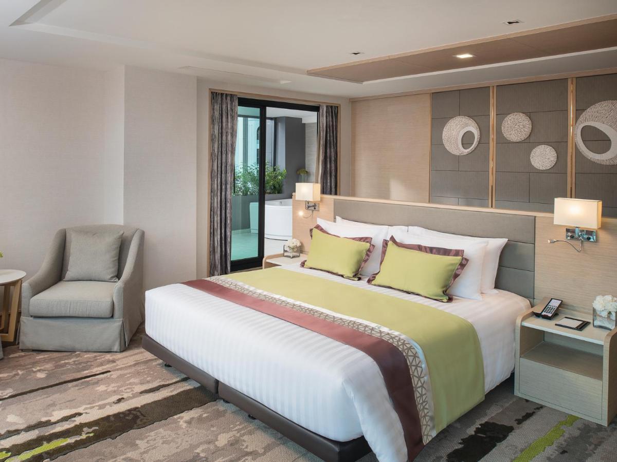 Solitaire Sukhumvit 11 Hotel 4*